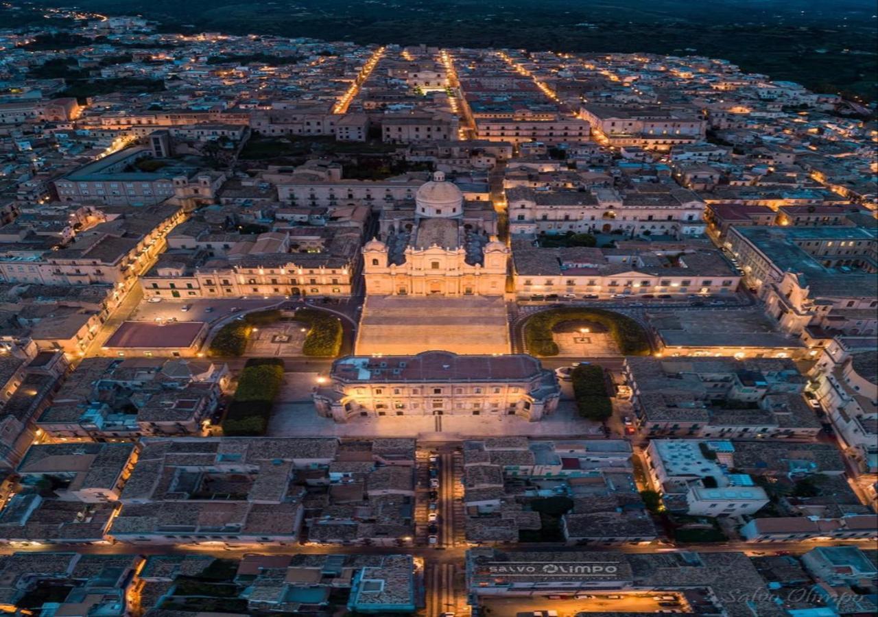 Casa Vacanza Zeus Noto Extérieur photo